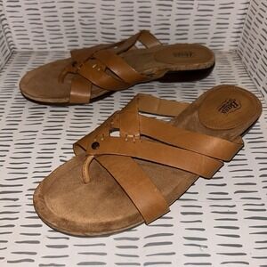 G.H. Bass &‎ Co. Women's Dena Brown Leather Strappy Sandals Flip Flops Size 10M